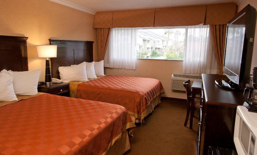 Pasadena Rose & Crown Hotel Δωμάτιο φωτογραφία
