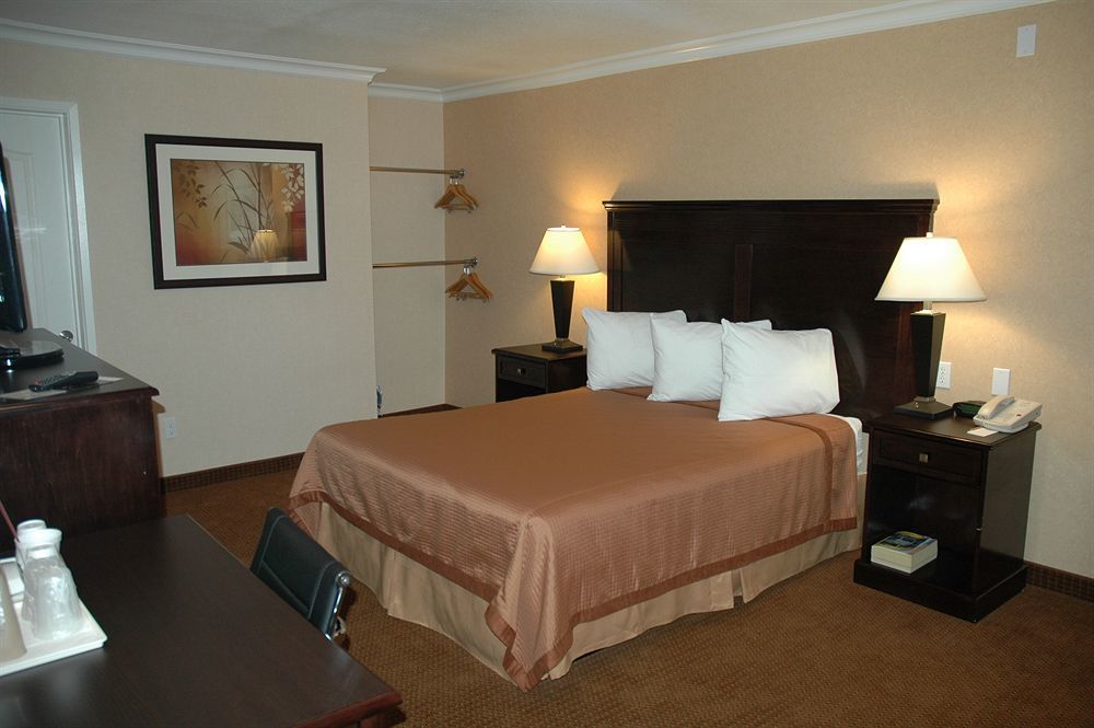Pasadena Rose & Crown Hotel Δωμάτιο φωτογραφία