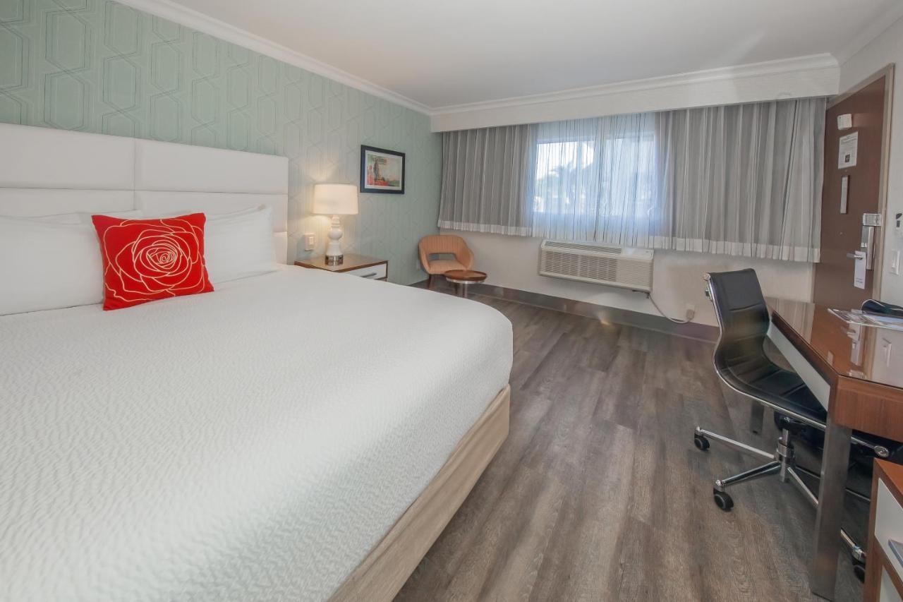 Pasadena Rose & Crown Hotel Εξωτερικό φωτογραφία